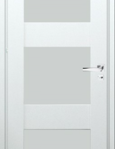 Drzwi białe z futryną